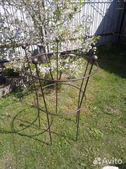 Держатель для кустов