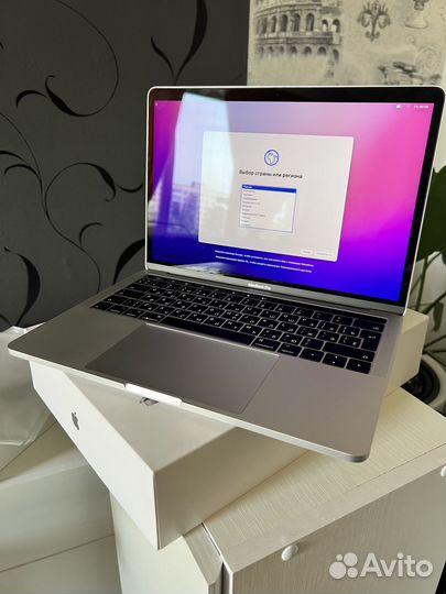 MacBook Pro 13 2016 touch bar 16 512