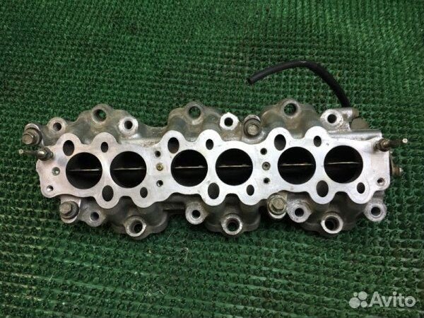 Коллектор впускной Nissan Maxima A33 VQ20DE