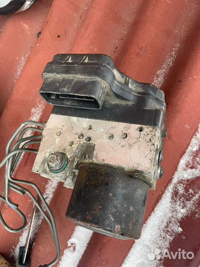 Блок ABS Toyota RAV4, III (XA30)