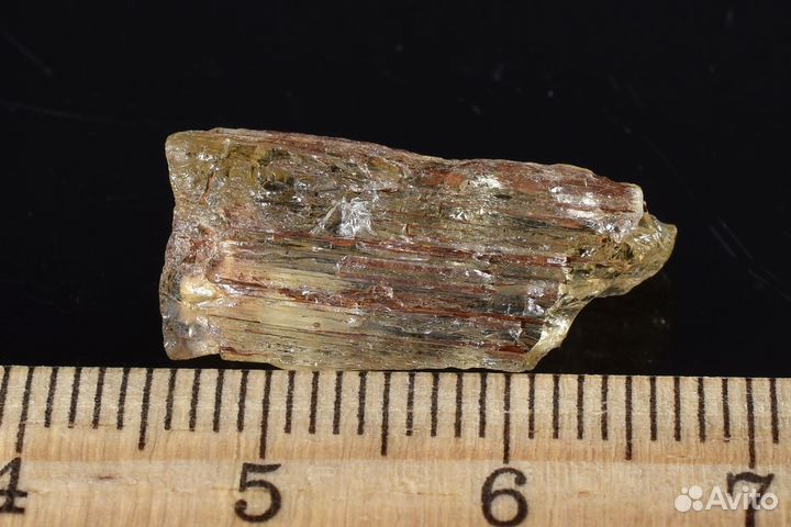 Прозрачный скаполит. Лот №814