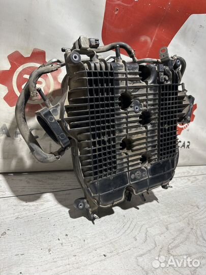 Infiniti QX70 Впускной коллектор