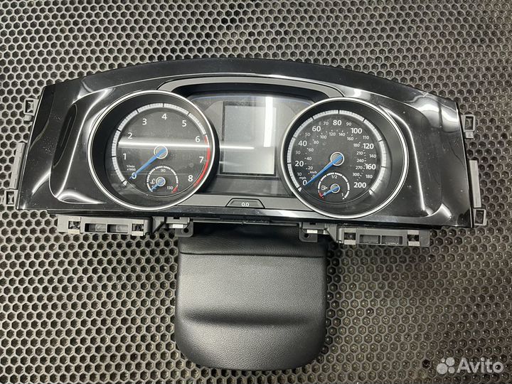 Приборная панель golf r7