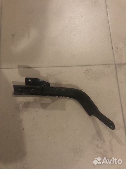 Кронштейн фары Mercedes benz s class 221