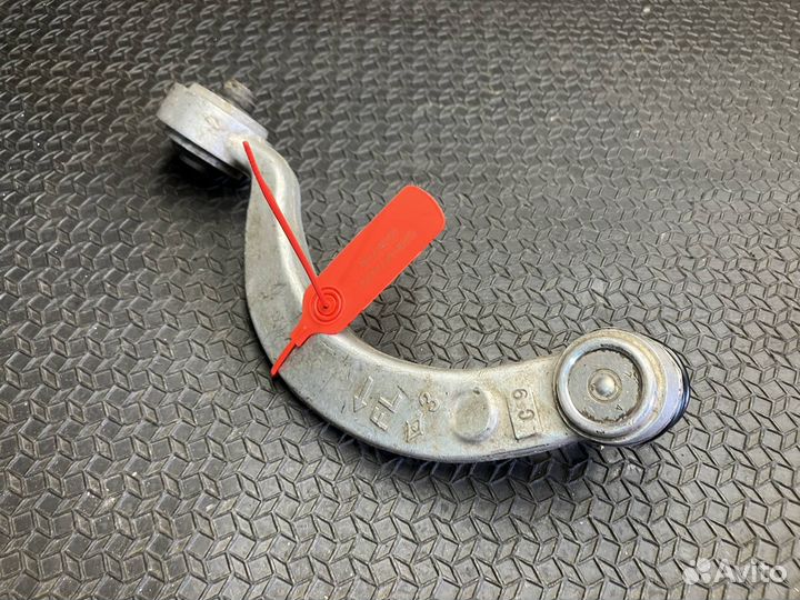 Рычаг передний левый верхний Lexus LS 4 2007