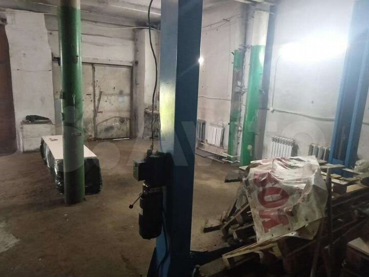 Гараж, > 30 м²