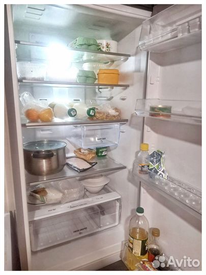 Холодильник ariston