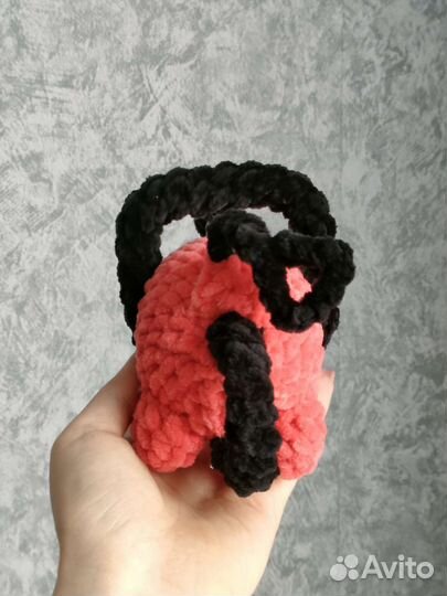 Вязаная игрушка змейка