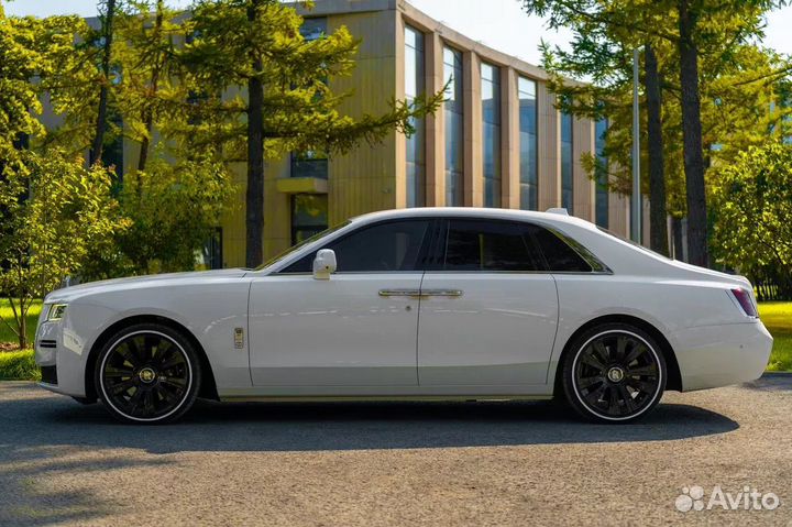 Аренда легендарного rolls royce ghost