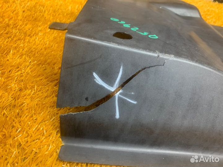 Защита днища кузова передняя левая Audi Q5 8R ctva