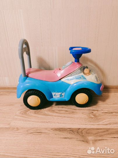 Машина-каталка для малышей