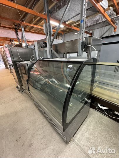 Холодильная витрина кондитерская бу