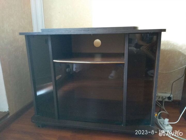 Тумба под телевизор