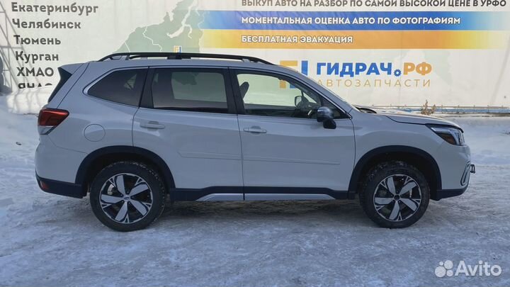 Моторчик стеклоочистителя передний Subaru Forester