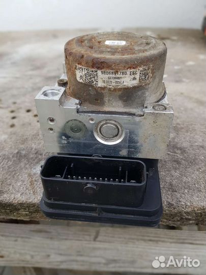 Блок абс peugeot 301