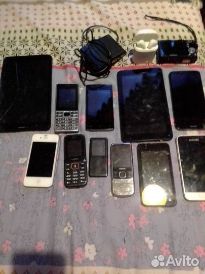 Samsung B2100