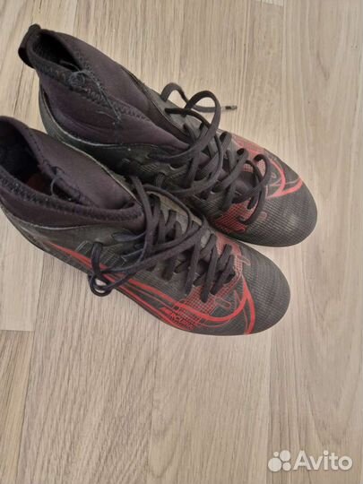 Футбольные бутсы nike
