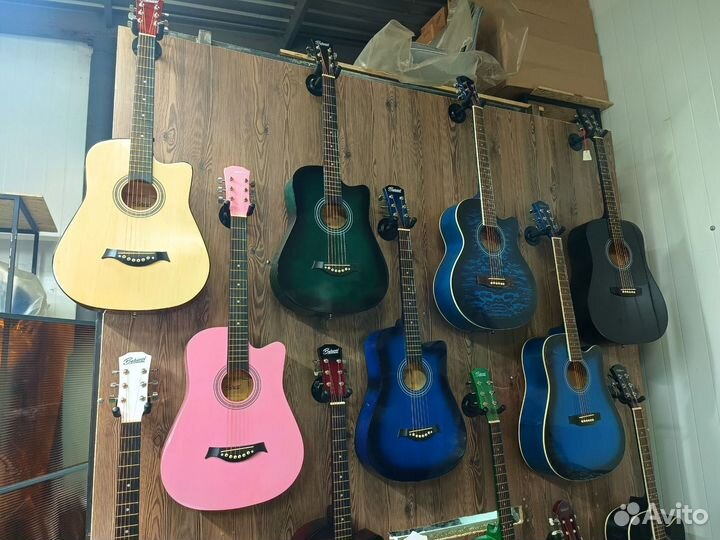 Гитара новая