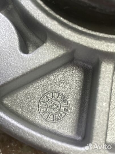 Верхняя опора амортизационной стойки BMW