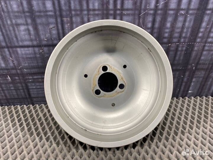 Шкив помпы Audi A6 Allroad C6 AUK 2006