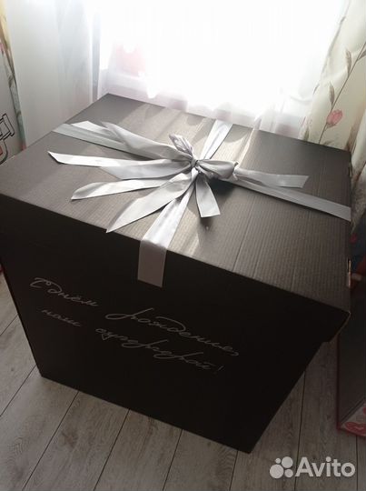 Коробка подарочная черная