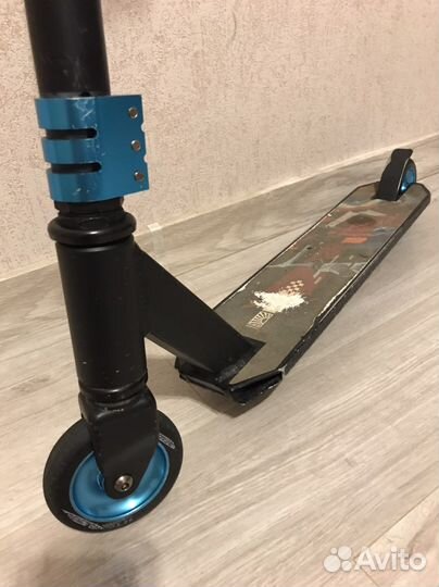 Трюковой самокат reaction