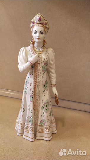 Фарфоровые статуэтки хозяйка медной горы