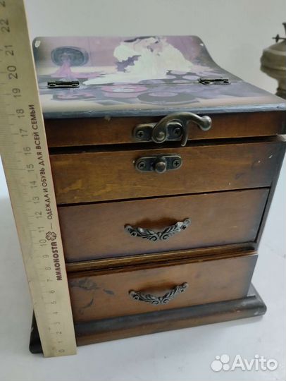 Шкатулка дляукрашений