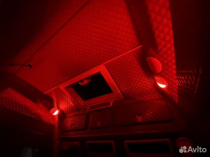 IVECO Stralis с полуприцепом, 2011