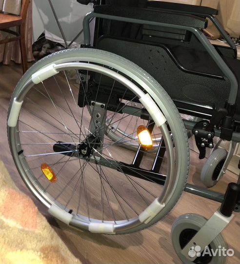 Инвалидная коляска