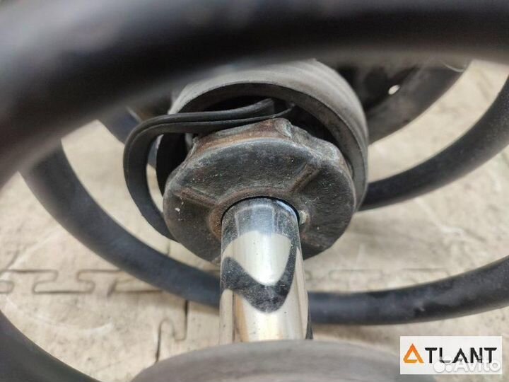 Стойка передняя левая nissan elgrand