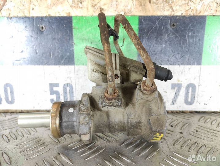 Цилиндр тормозов главный Ford Focus 1998-2005