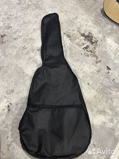 Акустическая гитара