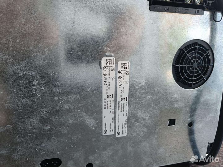 Индукционная плита electrolux