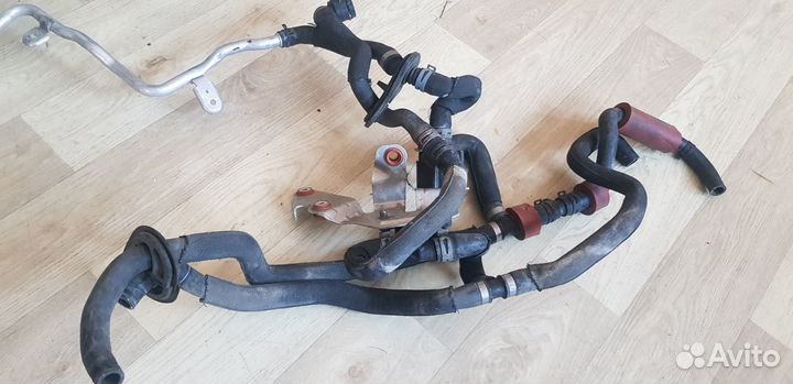 Audi A8 D4 Электромагнитный клапан Насос доп