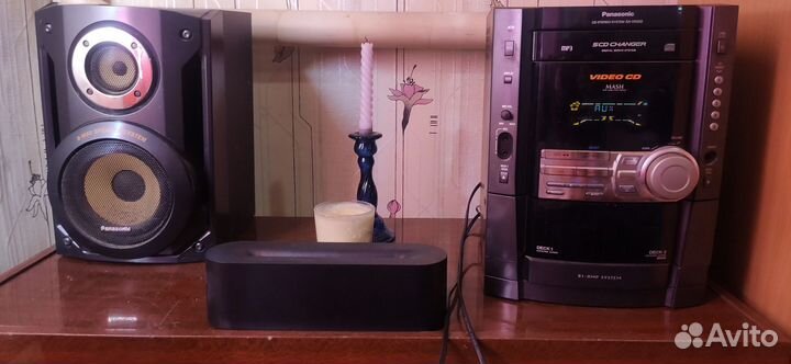 Музыкальный центр с колонками