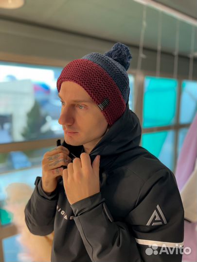 Шапка унисекс с помпоном вязанная бардовая/серая