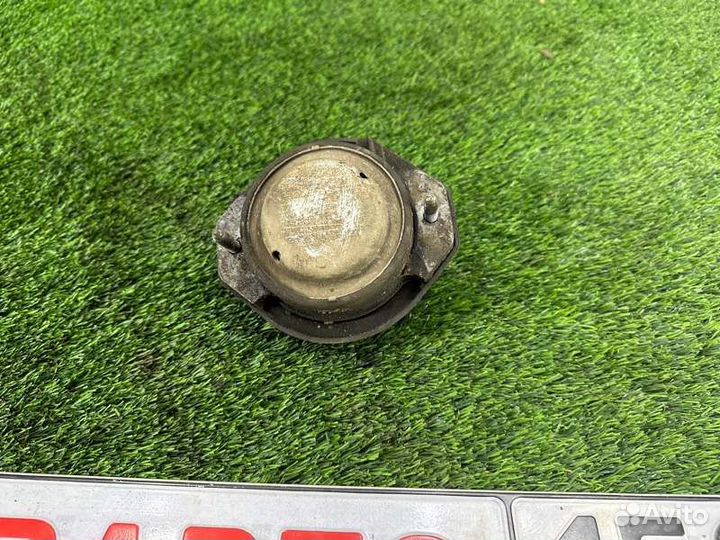 Подушка двигателя правая Bmw 7 E66 N62B44 2002