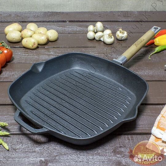 Сковорода гриль с крышкой