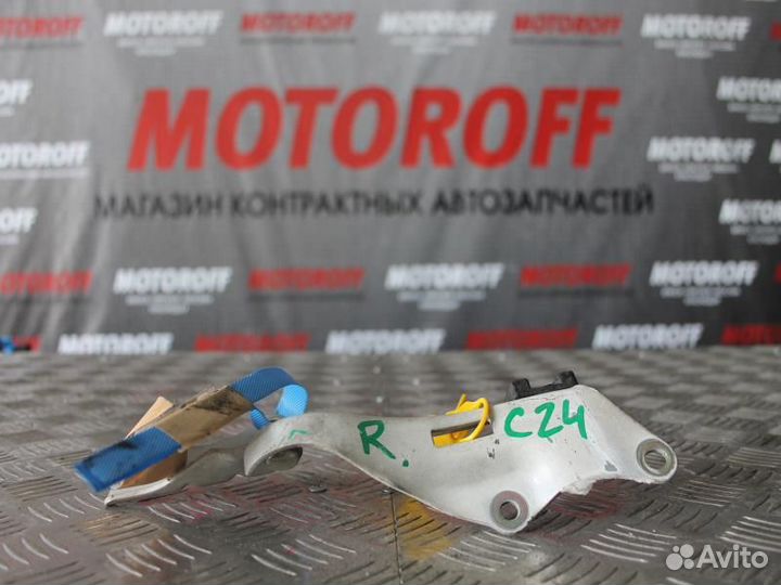 Шарнир капота ниссан Серена C24 правый А392