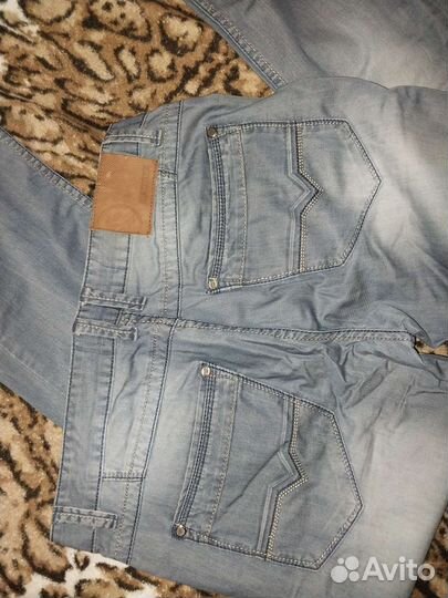 Джинсы мужские