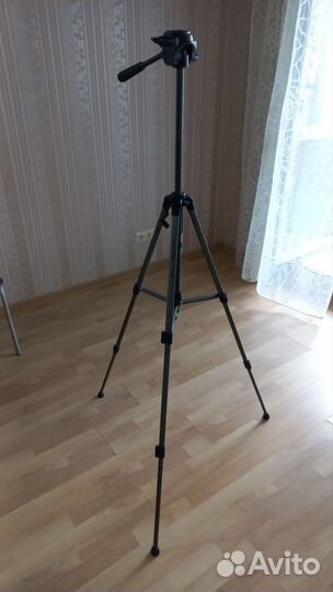Штатив для фотоаппарата профессиональный