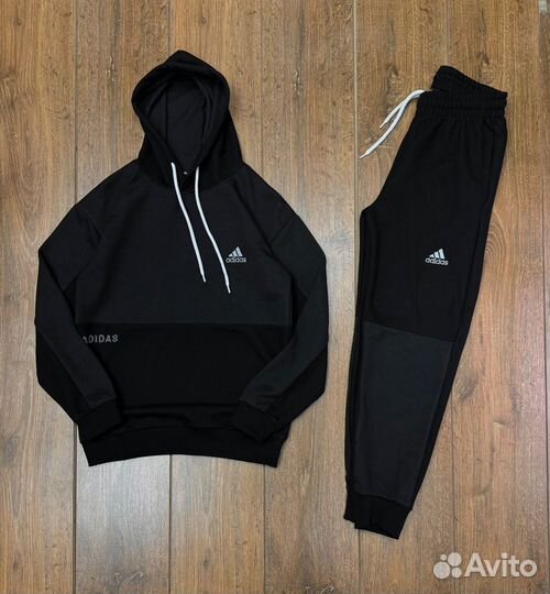 Спортивные костюм adidas