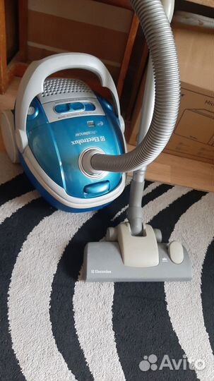 Пылесос бу. Electrolux.LG