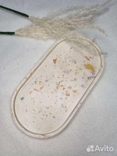 Подставки и подсвечники