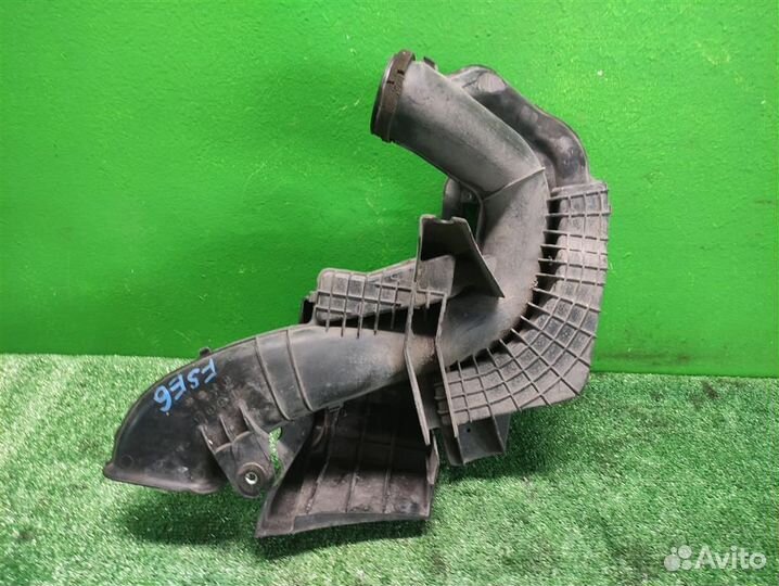 Резонатор воздушного фильтра Mazda 3 (BK) 2005