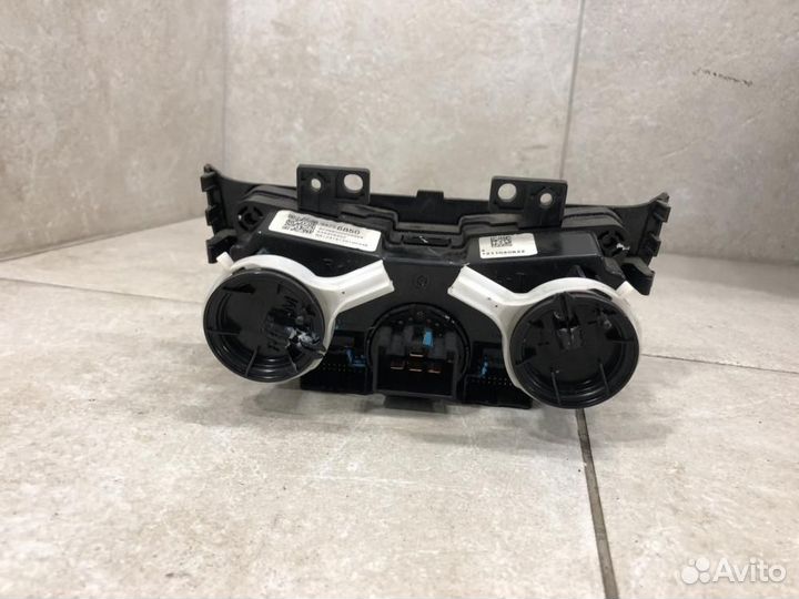 Блок управления отопителем Chevrolet Cobalt T250