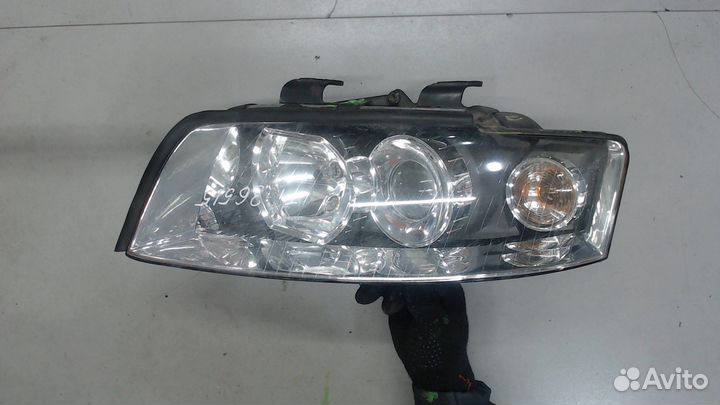 Фара (передняя) Audi A4 (B6), 2001