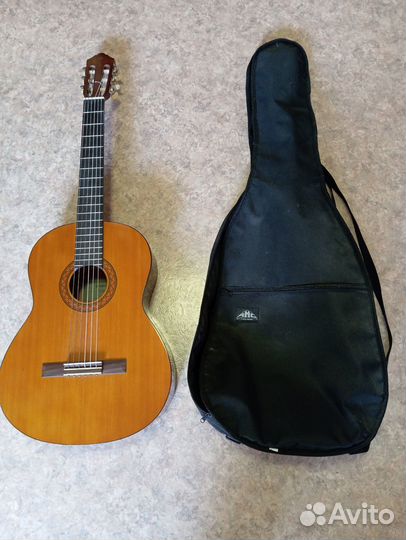 Классическая гитара yamaha c 40 и кофр