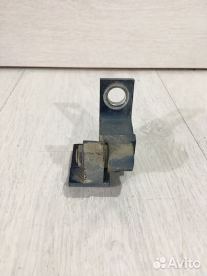 Петля двери volkswagen polo 5 1.6 мт седан
